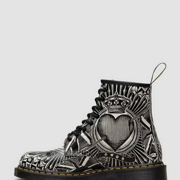 Limited Edition Dr. Martens - Picture 5 of 6